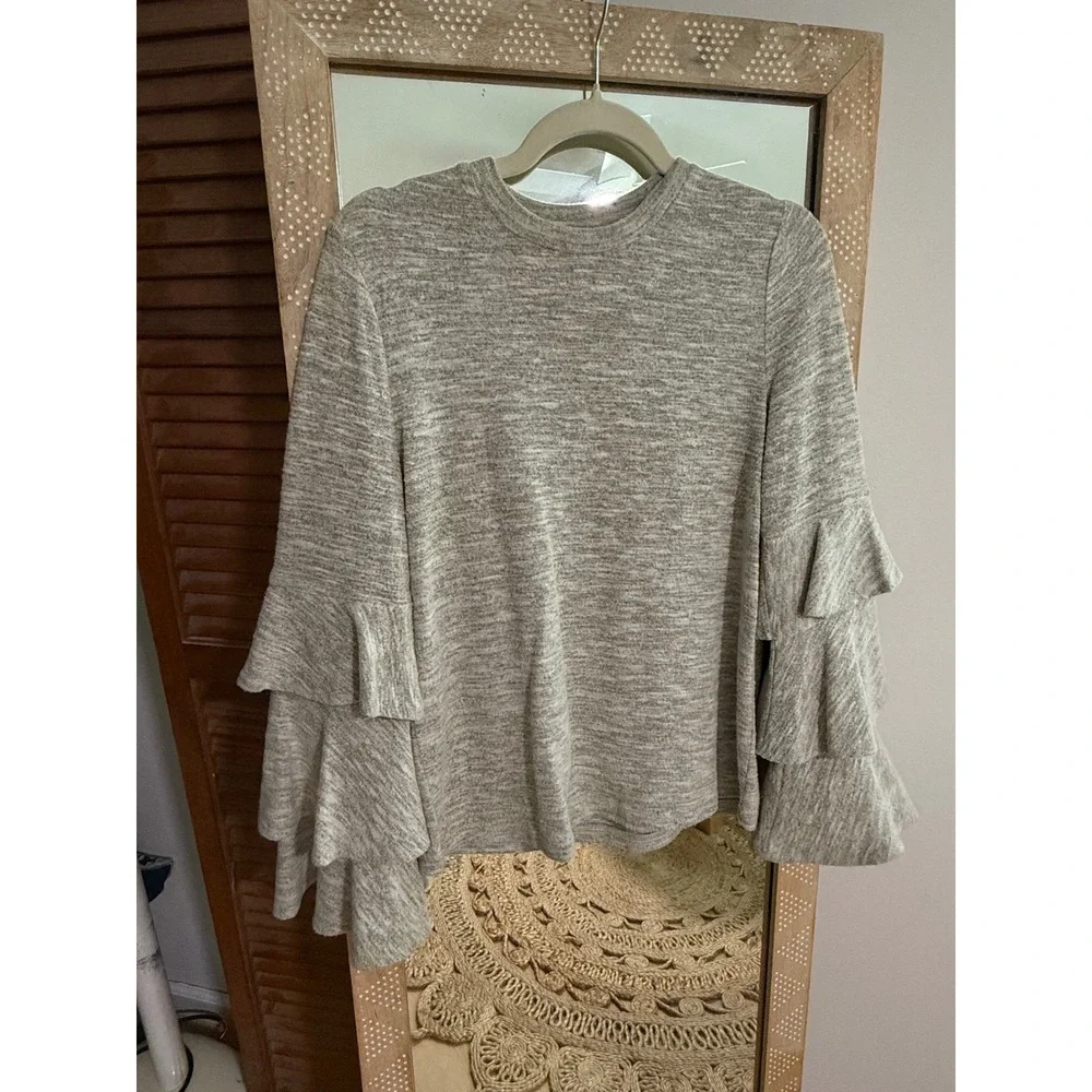 Grey Tiered Ruffle Bell Sleeve Knit Sweater Crew Neck Pullover Top - Picture 3 of 3
